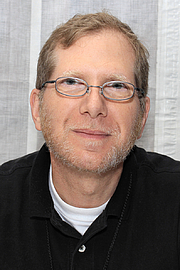 Autoren-Bild. Author David Liss at the 2016 Texas Book Festival. By Larry D. Moore, CC BY-SA 4.0, <a href="https://commons.wikimedia.org/w/index.php?curid=53297539" rel="nofollow" target="_top">https://commons.wikimedia.org/w/index.php?curid=53297539</a>
