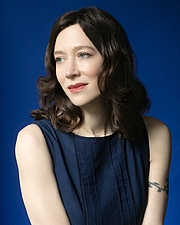 Fotografia dell'autore. Marie Rutkoski Photographed By: Beowulf Sheehan