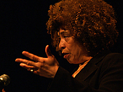 Foto de l'autor. Photo by Nick Wiebe (Wikimedia Commons)