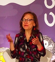Foto de l'autor. reading at National Book Festival By Slowking4 - Own work, GFDL 1.2, <a href="https://commons.wikimedia.org/w/index.php?curid=62180191" rel="nofollow" target="_top">https://commons.wikimedia.org/w/index.php?curid=62180191</a>