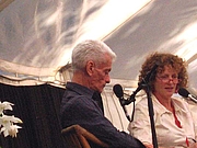 Foto de l'autor. Robert Dessaix and Ramona Koval/Flickr: anetz