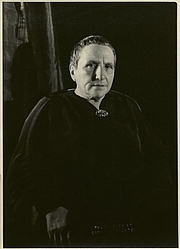 Kirjailijan kuva. Courtesy of the <a href="http://digitalgallery.nypl.org/nypldigital/id?483780">NYPL Digital Gallery</a> (image use requires permission from the New York Public Library)