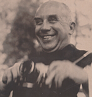 Foto de l'autor. Thomas Merton in Pictures

From the archives of the Thomas Merton Center.
Used with permission of the Merton Legacy Trust.