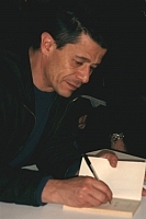 Kirjailijan kuva. Emmanuel Carrère, photo by Jean-Marie David
