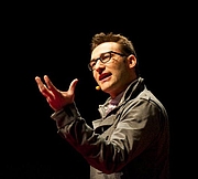 Author photo. Sinek, TEDx Maastricht 2011 By Startwithwhy - Own work, CC BY-SA 3.0, <a href="//commons.wikimedia.org/w/index.php?curid=15986453" rel="nofollow" target="_top">https://commons.wikimedia.org/w/index.php?curid=15986453</a>