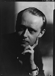 Kirjailijan kuva. 