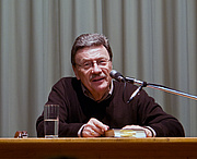 Fotografia de autor. Photo by Hans Peter Schaefer / Wikimedia Commons
