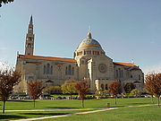 Foto del autor. Basilica of the National Shrine of the Immaculate Conception, Washington, DC, 2003. Photo by John Workman / Wikipedia.