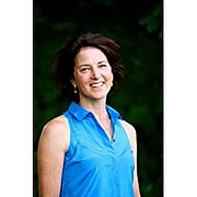 Foto de l'autor. via Amazon.com