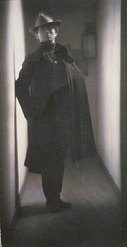 Författarporträtt. Edward Steichen (1879-1973) Photographed by F. Holland Day, 1901 (Library of Congress Prints and Photographs Division, Reproduction Number: LC-USZ62-52912)