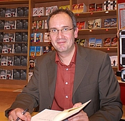 Forfatter foto. Volker Kutscher bei einer Lesung in Bielefeld am 30.September 2010/ Krimidoedel Dr. Jost Hindersmann