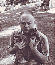 Foto de l'autor. Photo by C.E. Olson<br/><br/>This image appears courtesy of the Sterling North Society of Edgerton, Wisconsin.
