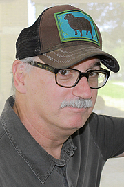 Forfatter foto. Author Jim Shepard at the 2015 Texas Book Festival. By Larry D. Moore, CC BY-SA 4.0, <a href="https://commons.wikimedia.org/w/index.php?curid=44359570" rel="nofollow" target="_top">https://commons.wikimedia.org/w/index.php?curid=44359570</a>