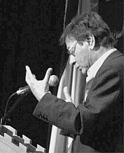 Kirjailijan kuva. Mahmoud Darwish at University of Bethlehem (2006)