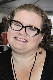 Foto de l'autor. Author Beth Revis at the 2016 Texas Book Festival. By Larry D. Moore, CC BY-SA 4.0, <a href="https://commons.wikimedia.org/w/index.php?curid=53331925" rel="nofollow" target="_top">https://commons.wikimedia.org/w/index.php?curid=53331925</a>