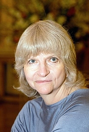 Kirjailijan kuva. Alison Lurie portrait session on January 31, 1989 in France