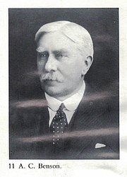 Kirjailijan kuva. 