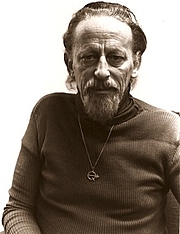 Kirjailijan kuva. 