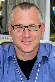 Foto de l'autor. Credit: Larry D. Moore, 2007 Texas Book Festival, Austin, Texas