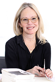 Foto do autor. Author Dani Shapiro at the 2018 Texas Book Festival in Austin, Texas, United States. By Larry D. Moore - Own work, CC BY-SA 4.0, <a href="https://commons.wikimedia.org/w/index.php?curid=74066328" rel="nofollow" target="_top">https://commons.wikimedia.org/w/index.php?curid=74066328</a>