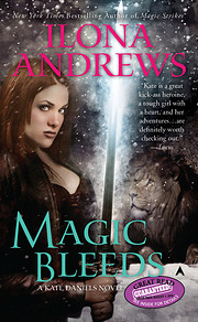 Magic Bleeds (Kate Daniels Book 4) af Ilona…
