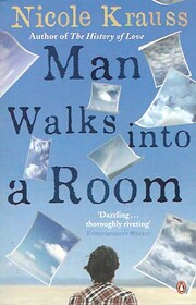 Man Walks Into a Room af Nicole Krauss