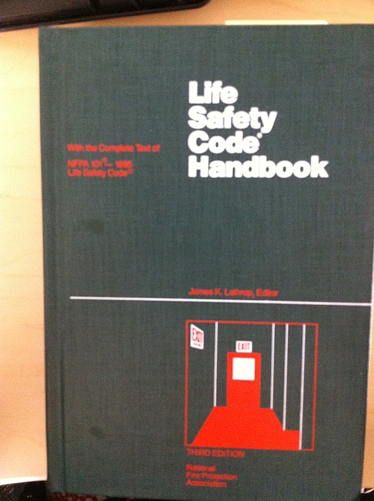 NFPA 101 Handbook: Life Safety Code, 1985 Edition By National Fire ...